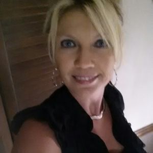 Meet your Posher, Suzanne